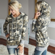 Women's Camo Graphic Hooded Pullover Sweatshirt