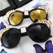 Women's Fashion Plastic Resin Rhinestone Cat Eye Sunglasses
