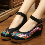 Women's Embroidery Platform Wedge Heels Old Beijing Shoes