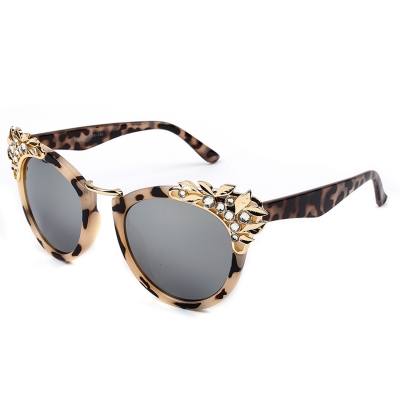 Women's Fashion Plastic Resin Rhinestone Cat Eye Sunglasses STYLESIMO.com